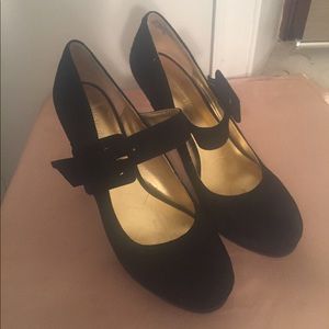 Black suede Nine West heels with buckle!